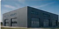 Gewerbehalle mit Sektionaltoren